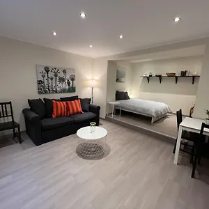 https://city-rooms-luxembourg.luxembourghotelsguide.com